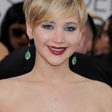 Jennifer-Lawrence---71st-Golden-Globe-Arrivals-18