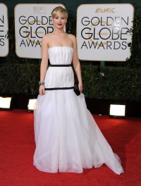 Jennifer-Lawrence---71st-Golden-Globe-Arrivals-48.md.jpg