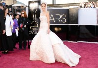 Jennifer-Lawrence---85th-Academy-Award-Arrivals-20.md.jpg
