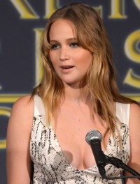 Jennifer-Lawrence---Hollywood-FPA-2012-Luncheon-116.md.jpg