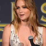 Jennifer-Lawrence---Hollywood-FPA-2012-Luncheon-116