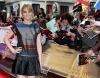 Jennifer-Lawrence---Hunger-Games-Fans-Event-in-Madrid-01.md.jpg