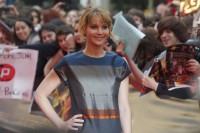 Jennifer-Lawrence---Hunger-Games-Fans-Event-in-Madrid-03.md.jpg