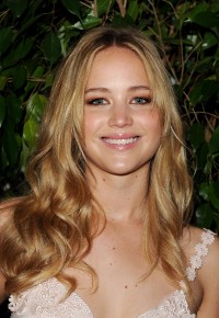 Jennifer-Lawrence---QVC-Red-Carpet-Style-Party-14.md.jpg