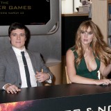 Jennifer-Lawrence---The-Hunger-Games-Cast-Signing-56