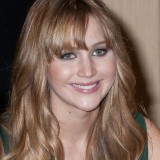 Jennifer-Lawrence---The-Hunger-Games-Cast-Signing-63