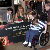 Jennifer-Lawrence---The-Hunger-Games-Cast-Signing-69