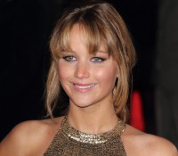 Jennifer-Lawrence---The-Hunger-Games-European-Premiere-07.md.jpg