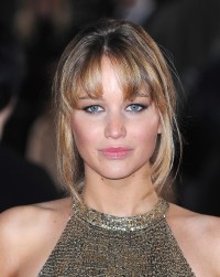 Jennifer-Lawrence---The-Hunger-Games-European-Premiere-09.md.jpg