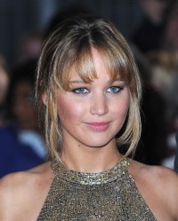 Jennifer-Lawrence---The-Hunger-Games-European-Premiere-13.md.jpg