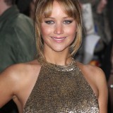 Jennifer-Lawrence---The-Hunger-Games-European-Premiere-14