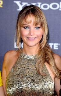Jennifer-Lawrence---The-Hunger-Games-European-Premiere-40.md.jpg