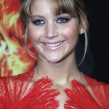 Jennifer-Lawrence---The-Hunger-Games-Germany-Premiere-06