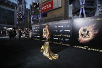Jennifer-Lawrence---The-Hunger-Games-LA-Premiere-01.md.jpg