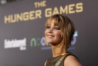 Jennifer-Lawrence---The-Hunger-Games-LA-Premiere-06.md.jpg