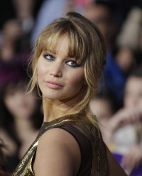 Jennifer-Lawrence---The-Hunger-Games-LA-Premiere-29.md.jpg