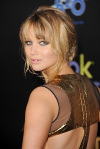 Jennifer-Lawrence---The-Hunger-Games-LA-Premiere-34.md.jpg
