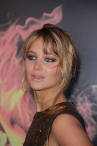 Jennifer-Lawrence---The-Hunger-Games-LA-Premiere-37.md.jpg