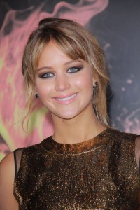Jennifer-Lawrence---The-Hunger-Games-LA-Premiere-38.md.jpg