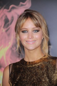 Jennifer-Lawrence---The-Hunger-Games-LA-Premiere-39.md.jpg