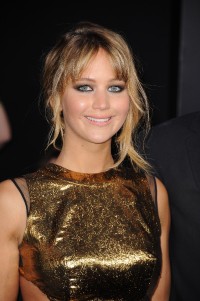 Jennifer-Lawrence---The-Hunger-Games-LA-Premiere-66.md.jpg