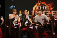 Jennifer-Lawrence---The-Hunger-Games-US-Tour-Kick-Off-03.md.jpg