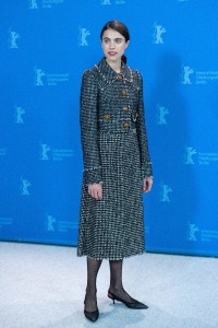 Margaret-Qualley---Berlinale-2020---My-Salinger-Year-Photocall-08.md.jpg