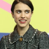 Margaret-Qualley---Berlinale-2020---My-Salinger-Year-Photocall-31