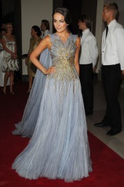 Camilla-Belle---Poiret-King-of-Fashion-Costume-Institute-Gala-06.md.jpg