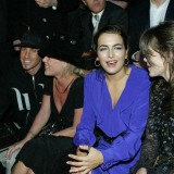 Camilla-Belle---Vuitton-Paris-Fashion-Week-2006-7-17