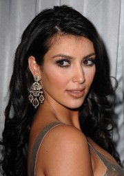 Kim-Kardashian---Hollywood-Life-Style-Awards-24.md.jpg