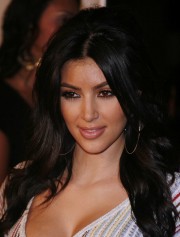 Kim-Kardashian---Premiere-Of-Somebody-Help-Me-01.md.jpg