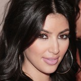 Kim-Kardashian---Premiere-Of-Somebody-Help-Me-12