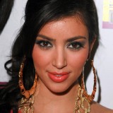 Kim-Kardashian---Claudia-Jordans-Birthday-Party-02