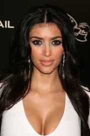 Kim-Kardashian---House-of-Hype-Pre-Grammy-Party-04.md.jpg