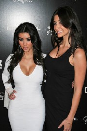 Kim-Kardashian---House-of-Hype-Pre-Grammy-Party-14.md.jpg
