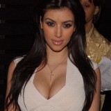 Kim-Kardashian---Jermaine-Dupri-Pre-Grammy-Party-02