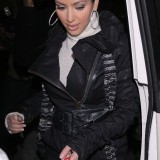 Kim-Kardashian---Leaving-Mr-Chows-Restaurant-26th-Dec-01