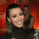 Kim-Kardashian---Opening-of-Home-St-Louis-08