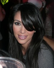 Kim-Kardashian-Hosting-The-Chloe-Lane-5th-Year-Anniversary-Party-24.md.jpg
