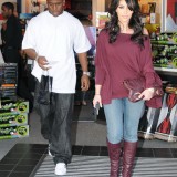 Kim-Kardashian-and-Reggie-Bush-Holiday-Shopping-In-Beverly-Hills-05