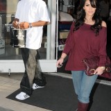Kim-Kardashian-and-Reggie-Bush-Holiday-Shopping-In-Beverly-Hills-07