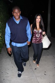 Kim-Kardashian-and-Reggie-Bush-at-Birthday-Celebration-at-Simon-LA-05.md.jpg