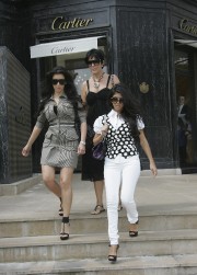 The-Kardashians-in-Monte-Carlo-12.md.jpg