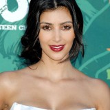 Kim-Kardashian---2008-Teen-Choice-Awards-01