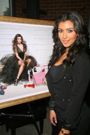 Kim-Kardashian-at-ShoeDazzle-12.md.jpg