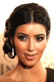 Kim-Kardashian---14th-Annual-Make-A-Wish-Ball-04.md.jpg