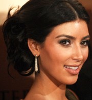 Kim-Kardashian---14th-Annual-Make-A-Wish-Ball-08.md.jpg
