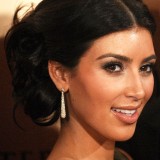 Kim-Kardashian---14th-Annual-Make-A-Wish-Ball-08