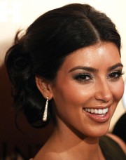 Kim-Kardashian---14th-Annual-Make-A-Wish-Ball-09.md.jpg